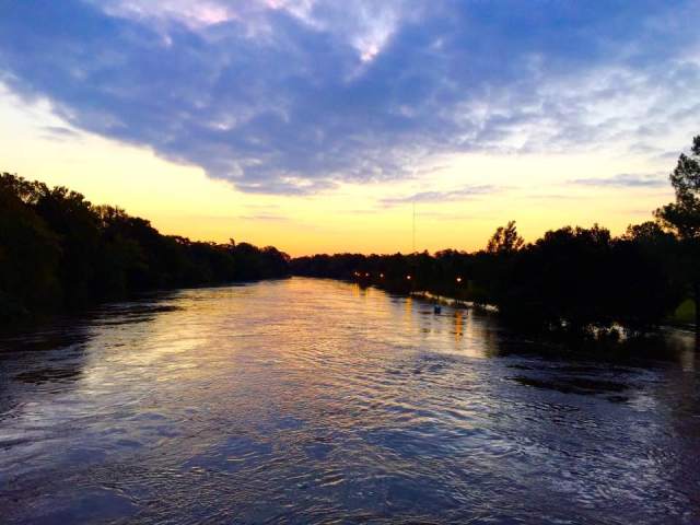 tar-river-at-sunrise